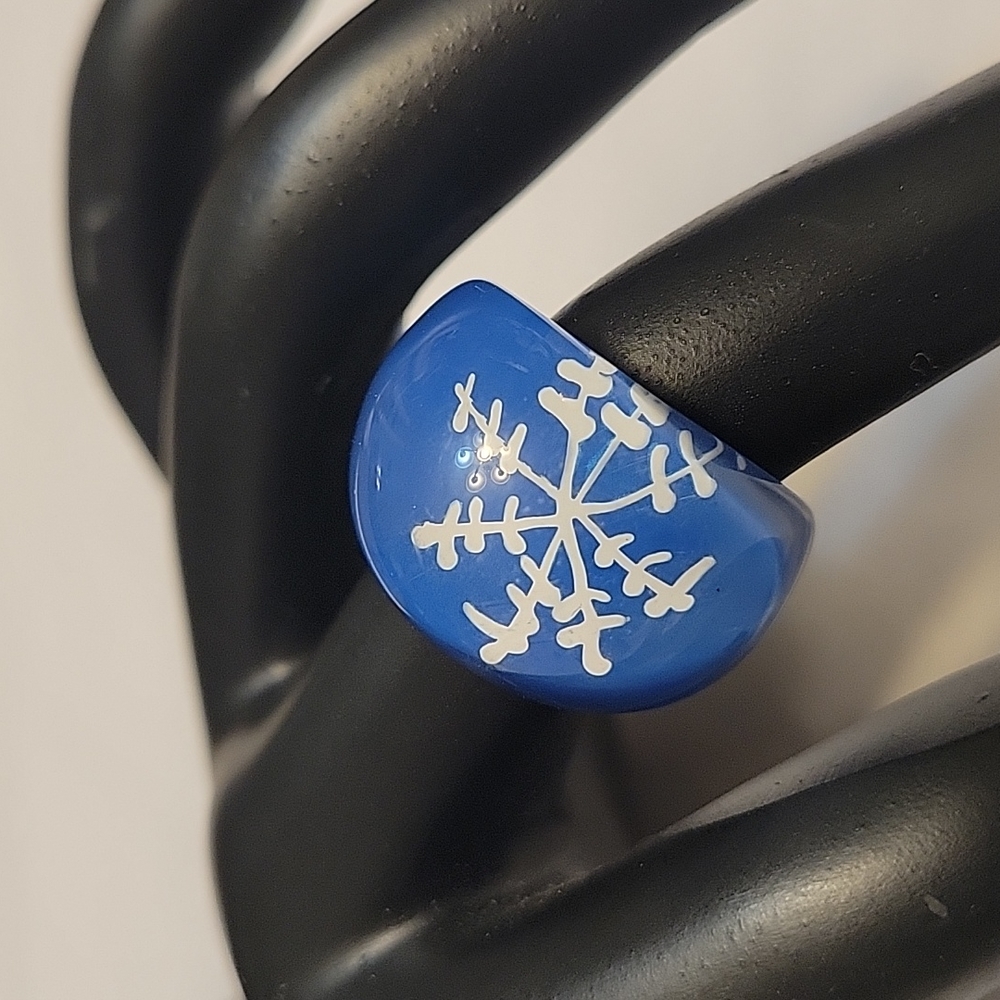 ❄️Fun Fashion Acrylic Ring